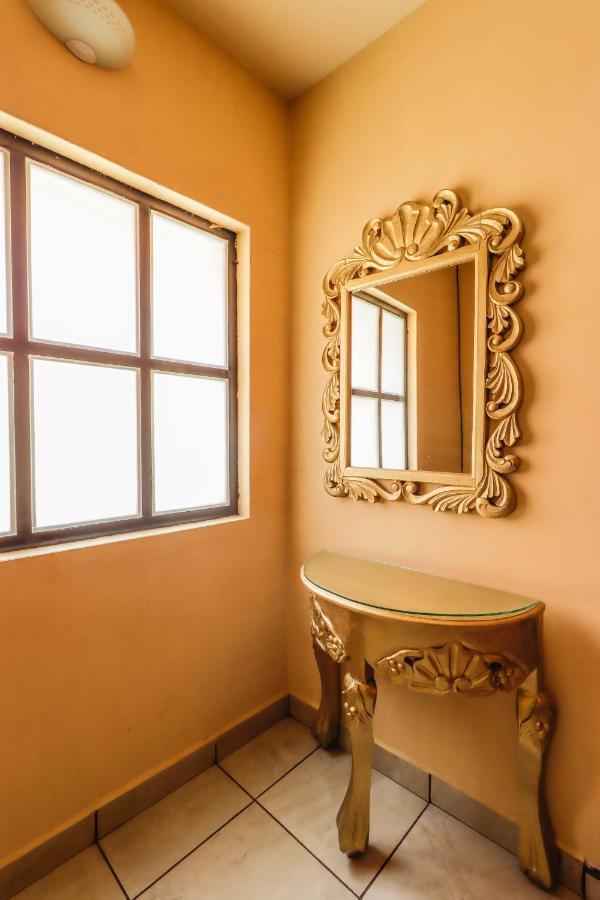Hotel La Siesta Del Fauno มอเรเลีย ภายนอก รูปภาพ