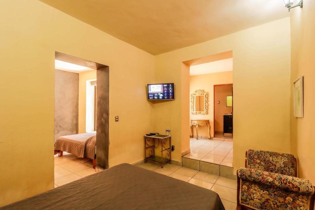 Hotel La Siesta Del Fauno มอเรเลีย ภายนอก รูปภาพ