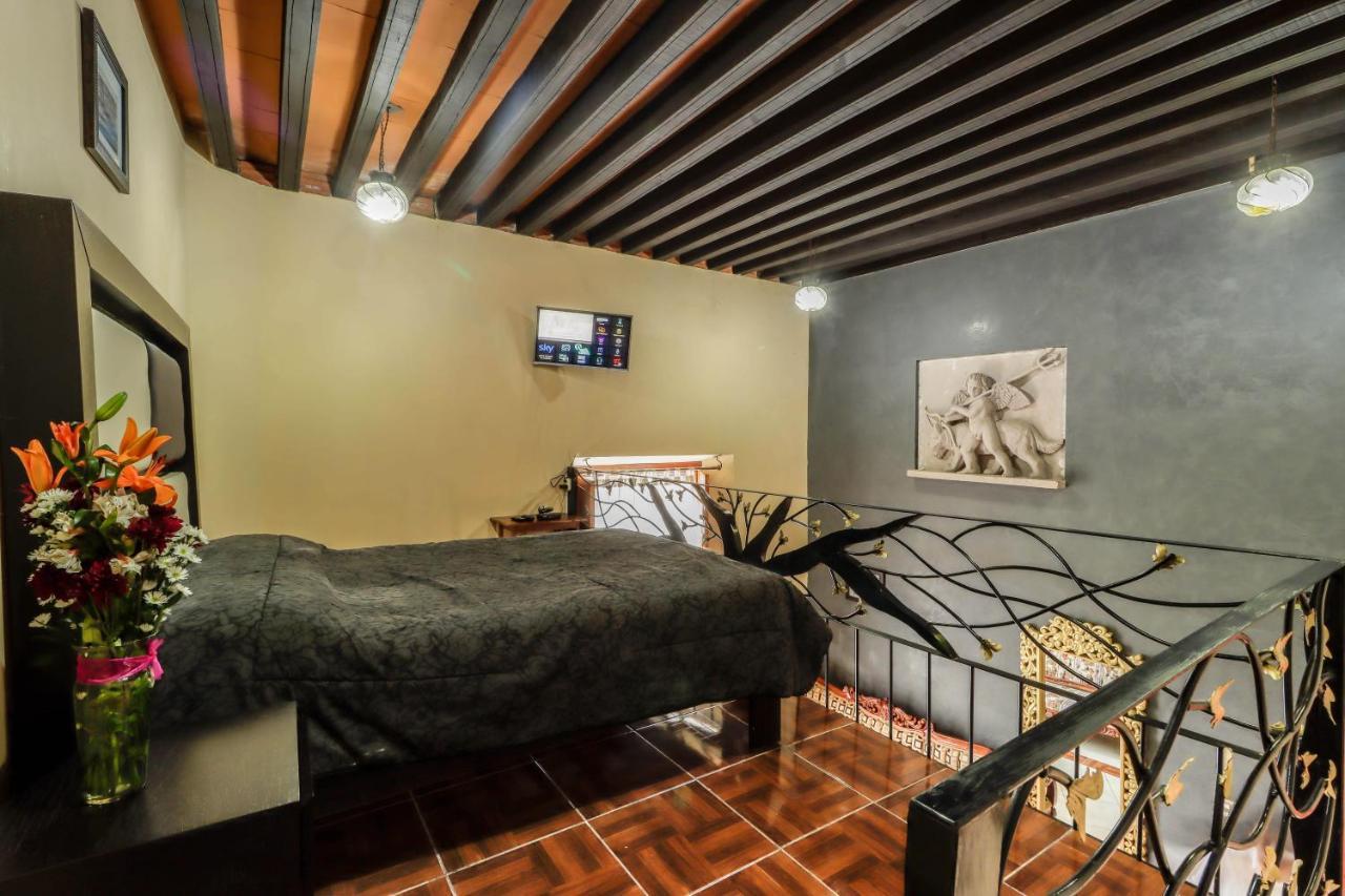 Hotel La Siesta Del Fauno มอเรเลีย ภายนอก รูปภาพ